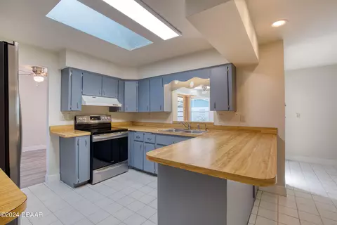 Kitchen - 118 Colina Pl, Ormond Beach, FL 32174 photo 3 of 3