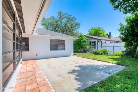 Exterior - 118 Colina Pl, Ormond Beach, FL 32174 photo 6 of 10