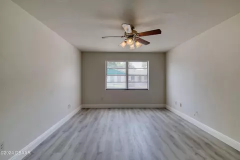 Living - 118 Colina Pl, Ormond Beach, FL 32174 photo 5 of 16