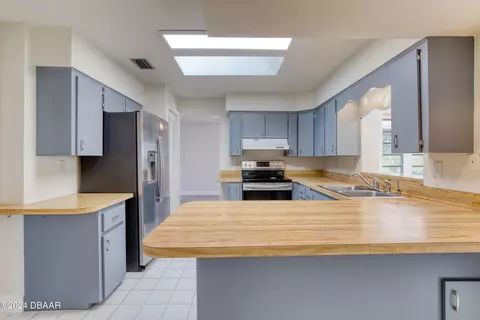 Kitchen - 118 Colina Pl, Ormond Beach, FL 32174 photo 1 of 3