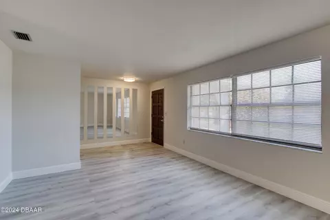 Living - 118 Colina Pl, Ormond Beach, FL 32174 photo 2 of 16