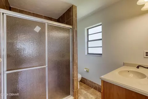 Bath - 118 Colina Pl, Ormond Beach, FL 32174 photo 1 of 4