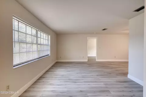 Living - 118 Colina Pl, Ormond Beach, FL 32174 photo 3 of 16
