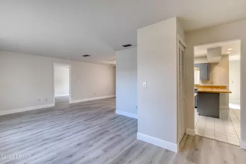 Living - 118 Colina Pl, Ormond Beach, FL 32174 photo 4 of 16