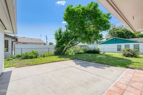 Exterior - 118 Colina Pl, Ormond Beach, FL 32174 photo 3 of 10