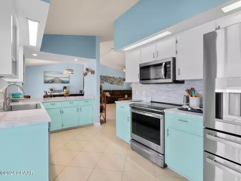 2807 Yule Tree Dr, Edgewater, FL 32141 photo 14