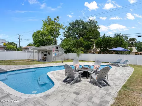 2807 Yule Tree Dr, Edgewater, FL 32141 photo 2