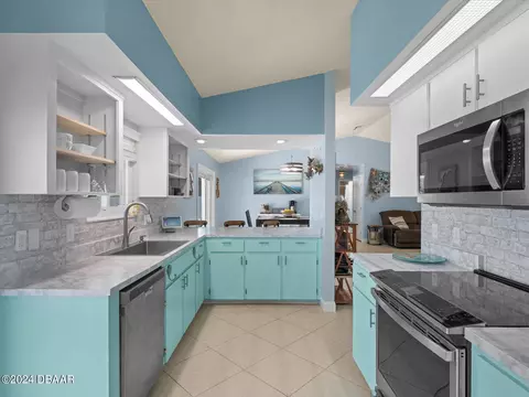 2807 Yule Tree Dr, Edgewater, FL 32141 photo 15