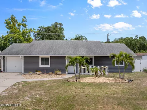 2807 Yule Tree Dr, Edgewater, FL 32141