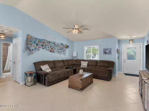 2807 Yule Tree Dr, Edgewater, FL 32141 photo 6