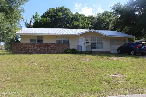331 College Ct, Deland, FL 32720