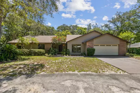 5817 Spruce Creek Woods Dr, Port Orange, FL 32127