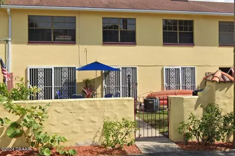 216 Glenview Blvd #105, Daytona Beach, FL 32118