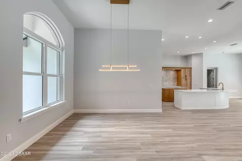 Living - 260 Spreading Oak Ln, Ormond Beach, FL 32174 photo 8 of 11