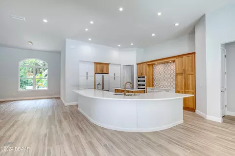 Kitchen - 260 Spreading Oak Ln, Ormond Beach, FL 32174 photo 7 of 8