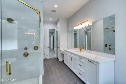 Bath - 260 Spreading Oak Ln, Ormond Beach, FL 32174 photo 8 of 15