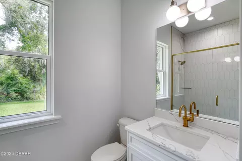 Bath - 260 Spreading Oak Ln, Ormond Beach, FL 32174 photo 9 of 15