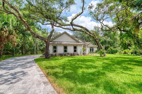 Exterior - 260 Spreading Oak Ln, Ormond Beach, FL 32174 photo 2 of 12