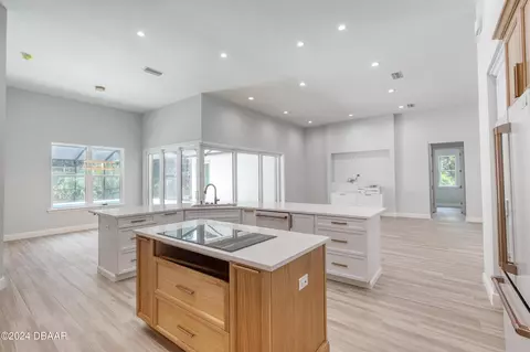 Kitchen - 260 Spreading Oak Ln, Ormond Beach, FL 32174 photo 8 of 8