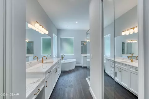 Bath - 260 Spreading Oak Ln, Ormond Beach, FL 32174 photo 1 of 15