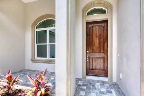 Exterior - 260 Spreading Oak Ln, Ormond Beach, FL 32174 photo 4 of 12
