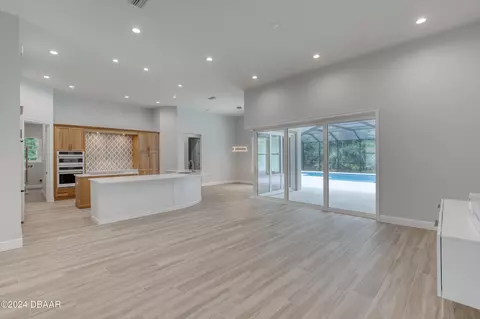 Living - 260 Spreading Oak Ln, Ormond Beach, FL 32174 photo 9 of 11