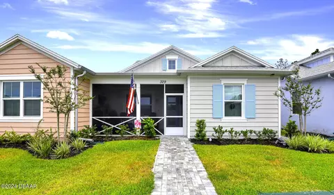 329 Pop Top Ln, Daytona Beach, FL 32124