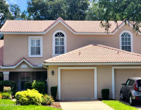 41 Golf Villa Dr, Port Orange, FL 32128
