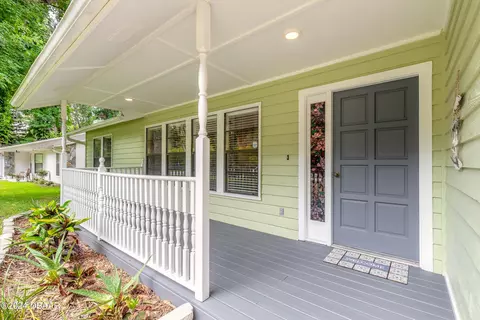 290 Patricia Dr, New Smyrna Beach, FL 32168