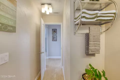 Entry Way - 100 Marlin Dr, Ormond Beach, FL 32176 photo 3 of 7