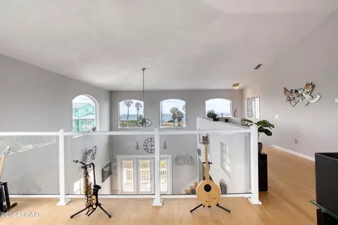 Entry Way - 100 Marlin Dr, Ormond Beach, FL 32176 photo 6 of 7