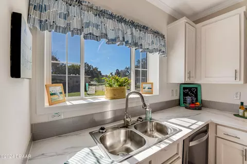 1805 Woodcrest Dr, Ormond Beach, FL 32174 photo 12