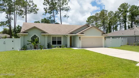 8 Zircon Ct, Palm Coast, FL 32164