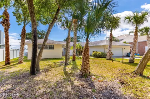 Exterior - 1327 Oak Forest Dr, Ormond Beach, FL 32174 photo 2 of 11