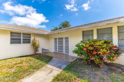 Exterior - 1327 Oak Forest Dr, Ormond Beach, FL 32174 photo 4 of 11