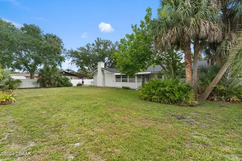 Exterior - 742 N Beach St, Ormond Beach, FL 32174 photo 9 of 10