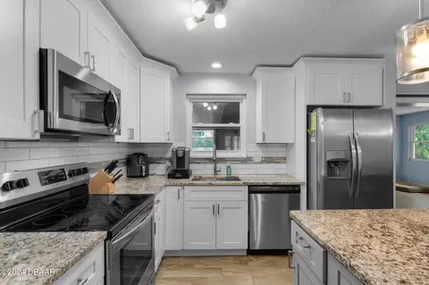 Kitchen - 742 N Beach St, Ormond Beach, FL 32174 photo 2 of 5
