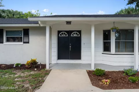 Exterior - 742 N Beach St, Ormond Beach, FL 32174 photo 2 of 10
