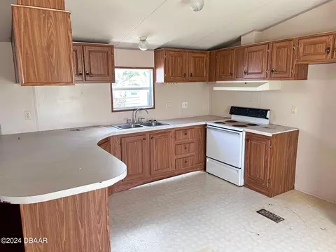 124 Joseph Dr, Edgewater, FL 32141 photo 6