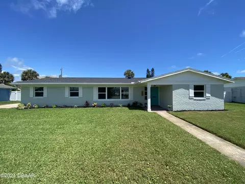 243 N Wedgewood Cir, Ormond Beach, FL 32176