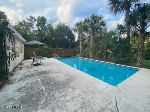 722 New York Ave, South Daytona, FL 32119