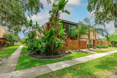 166 Sweetgum Ln, Port Orange, FL 32129
