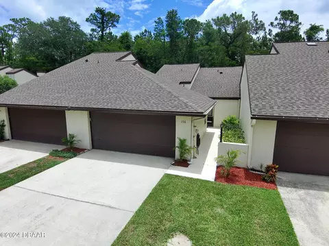 156 Fox Fire Cir, Daytona Beach, FL 32114