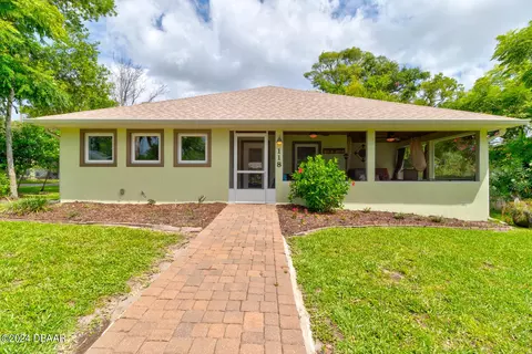 118 9th St, Holly Hill, FL 32117