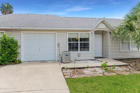 1036 Grand Hickory Cir, Daytona Beach, FL 32117
