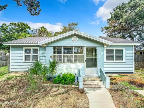 816 Donnelly Pl, Daytona Beach, FL 32114