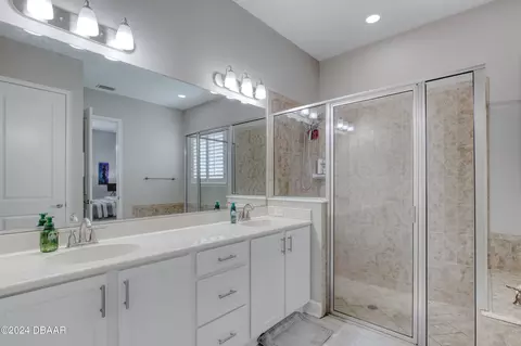 Bath - 631 Elk River Dr, Ormond Beach, FL 32174 photo 3 of 6