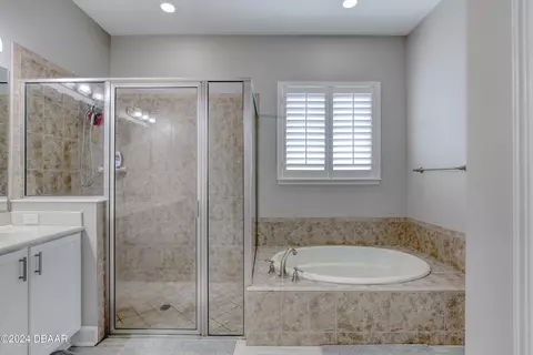 Bath - 631 Elk River Dr, Ormond Beach, FL 32174 photo 6 of 6