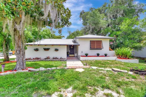 311 N Blue Lake Ter, Deland, FL 32724