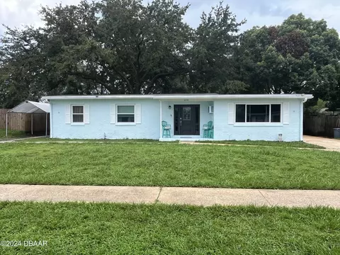2281 Flamingo Ave, Deltona, FL 32738